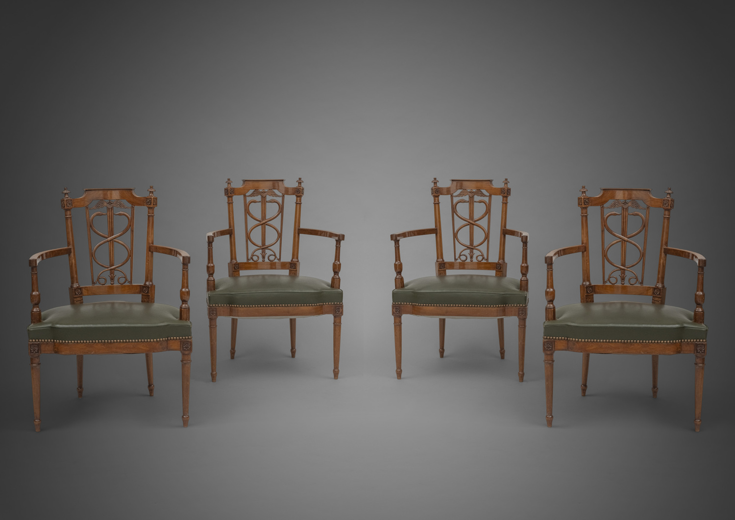 Quatre fauteuils Directoire en acajou - Galerie Kugel